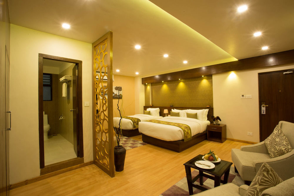 ยาตรี สวีท แอนด์ สปา Hotel กาฐมาณฑุ ภายนอก รูปภาพ
