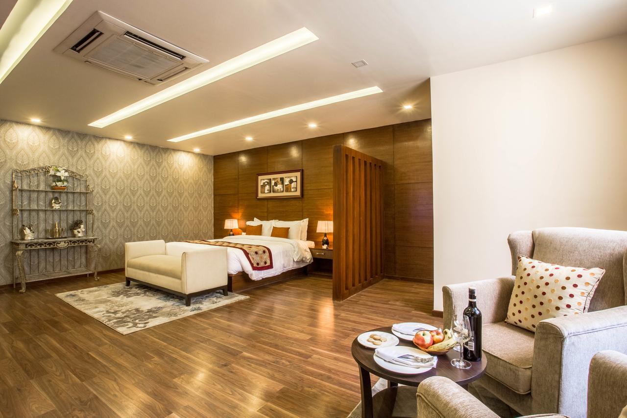 ยาตรี สวีท แอนด์ สปา Hotel กาฐมาณฑุ ภายนอก รูปภาพ